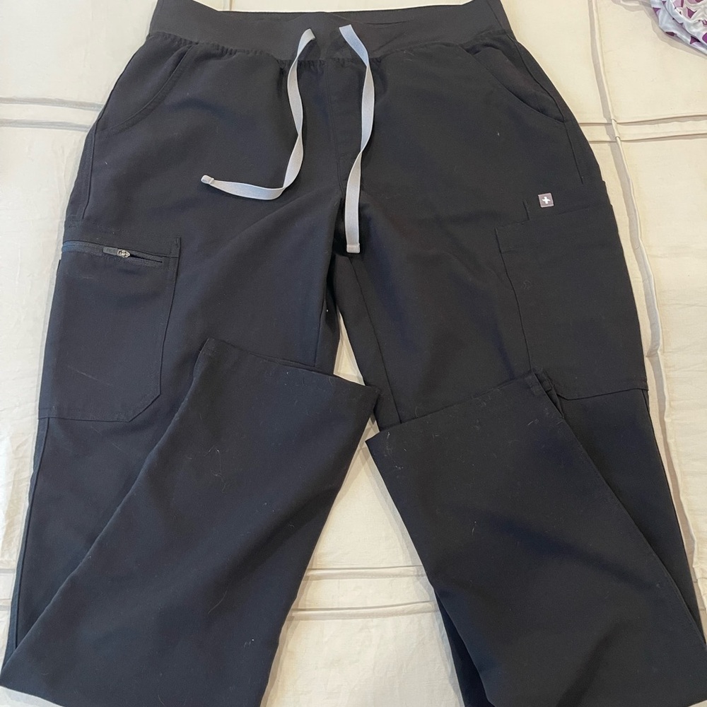 Figs Black Cargo Pants with Elastic Waistband